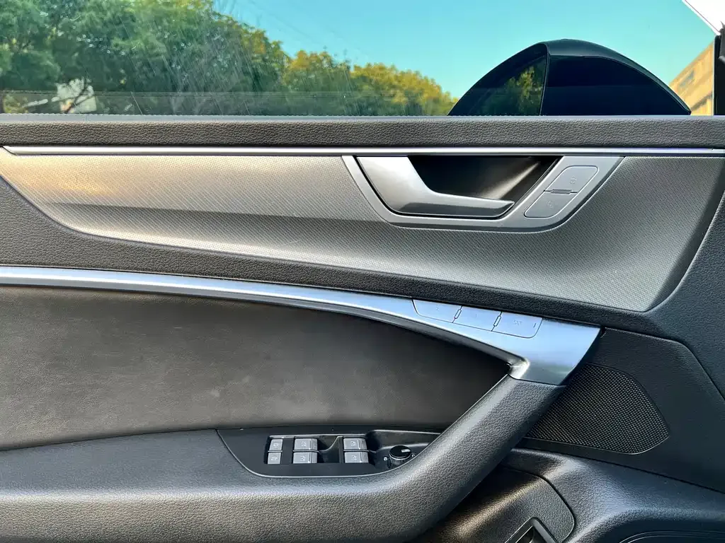 Audi A7 2023 из CN, фото 10