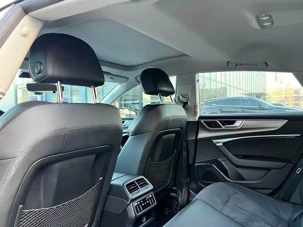 Audi A7 2023 из CN, фото 6