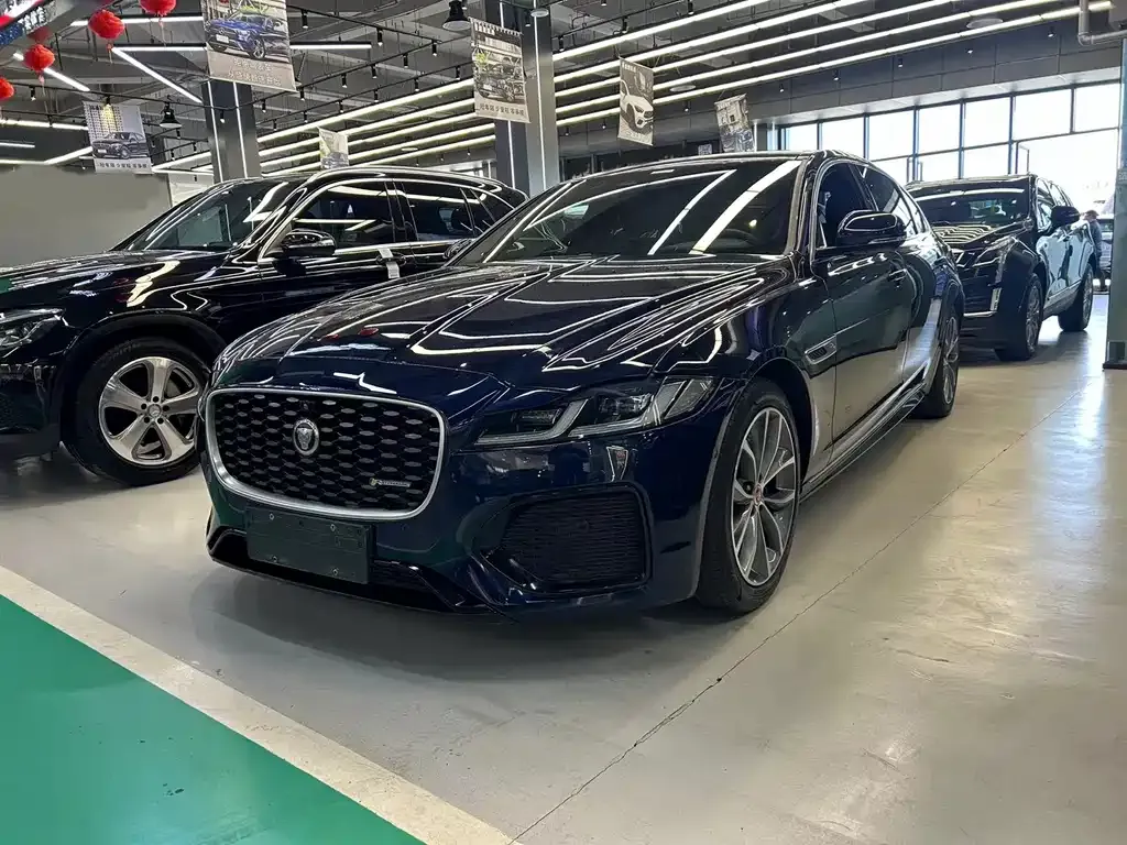 Jaguar XFL — фото 1