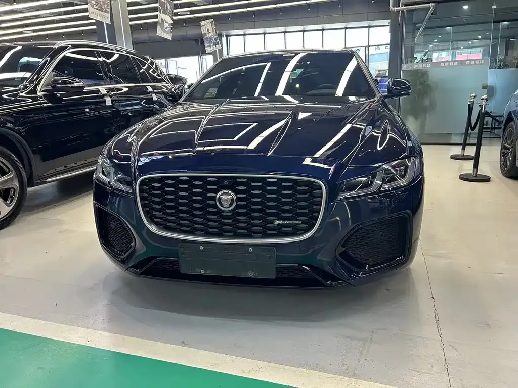 Jaguar XFL — фото 2