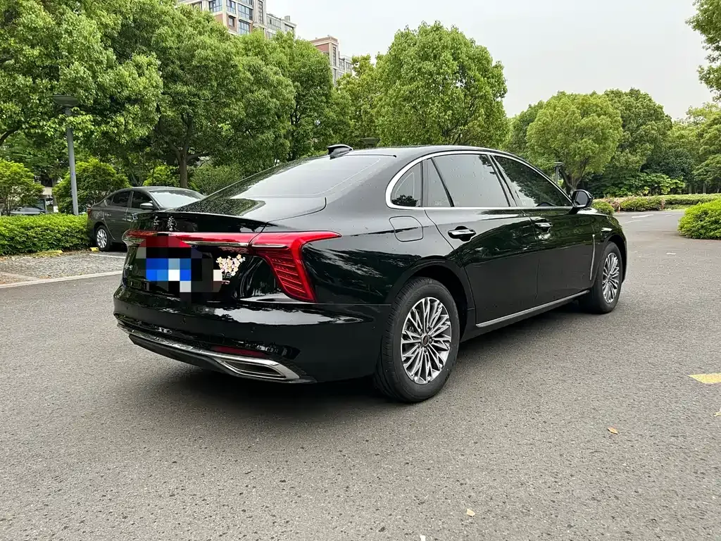 Hongqi H5 — фото 8