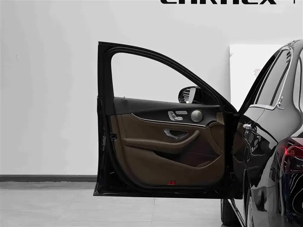 Mercedes-Benz E-Class 2023 из CN, фото 2