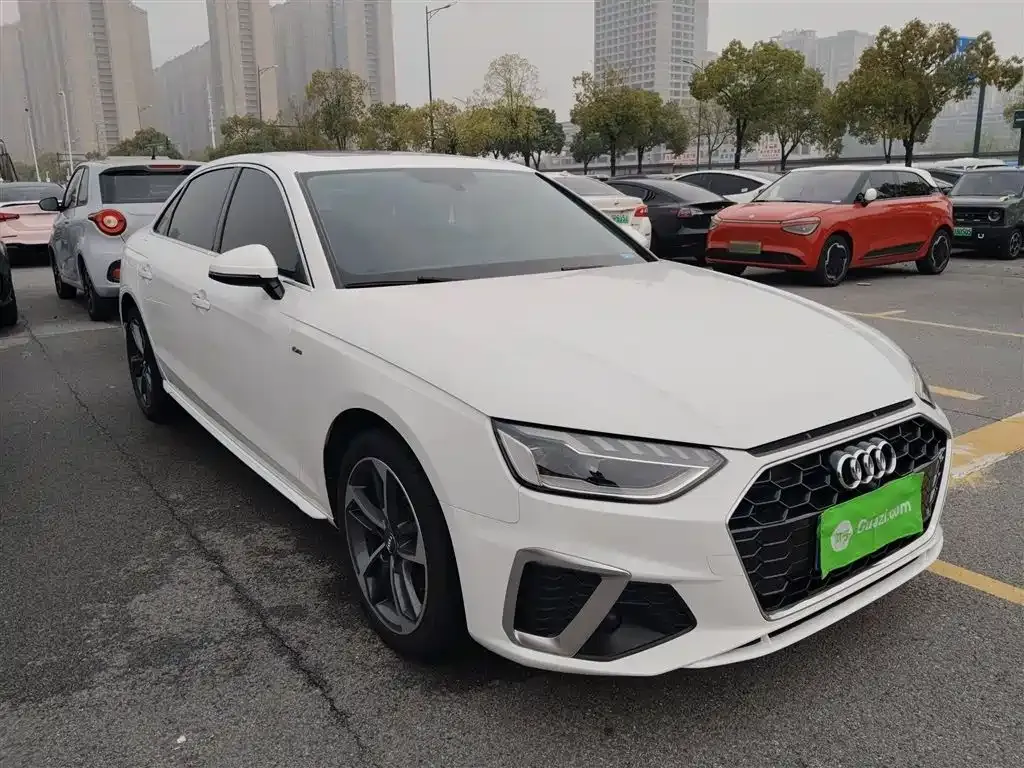 Audi A4L 2021 из CN, фото 10