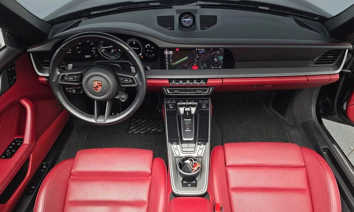 Porsche 911 2021 из KR, фото 9