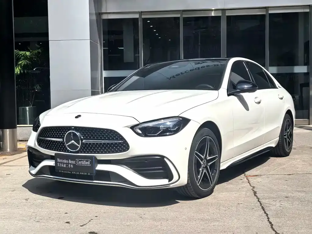 Mercedes-Benz C-Class — фото 1