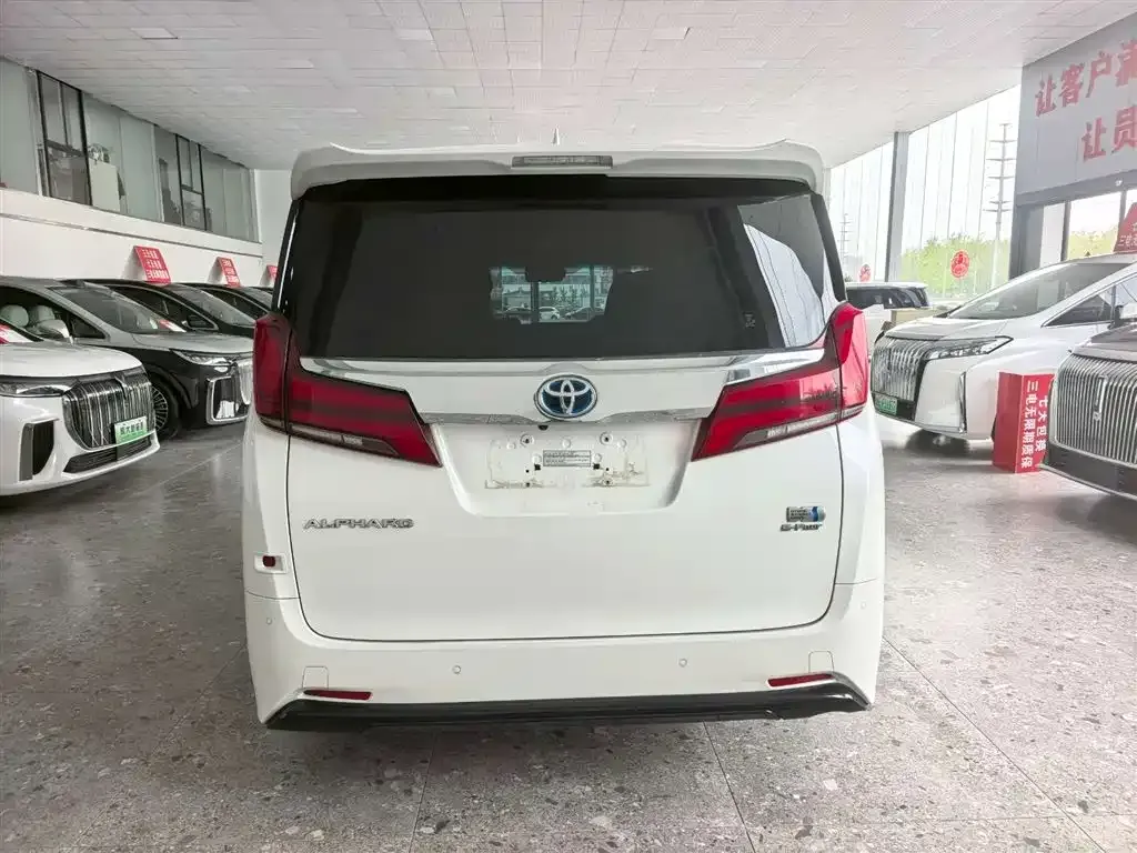 Toyota Alphard 2021 из CN, фото 3