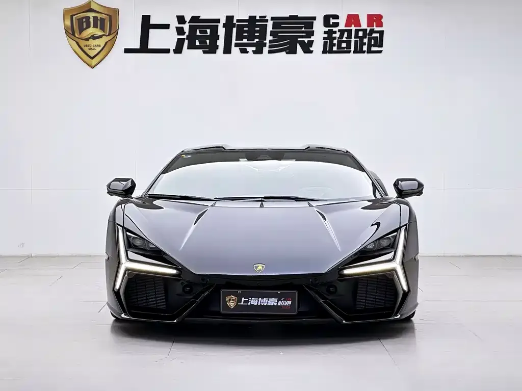 Lamborghini Revuelto — фото 6