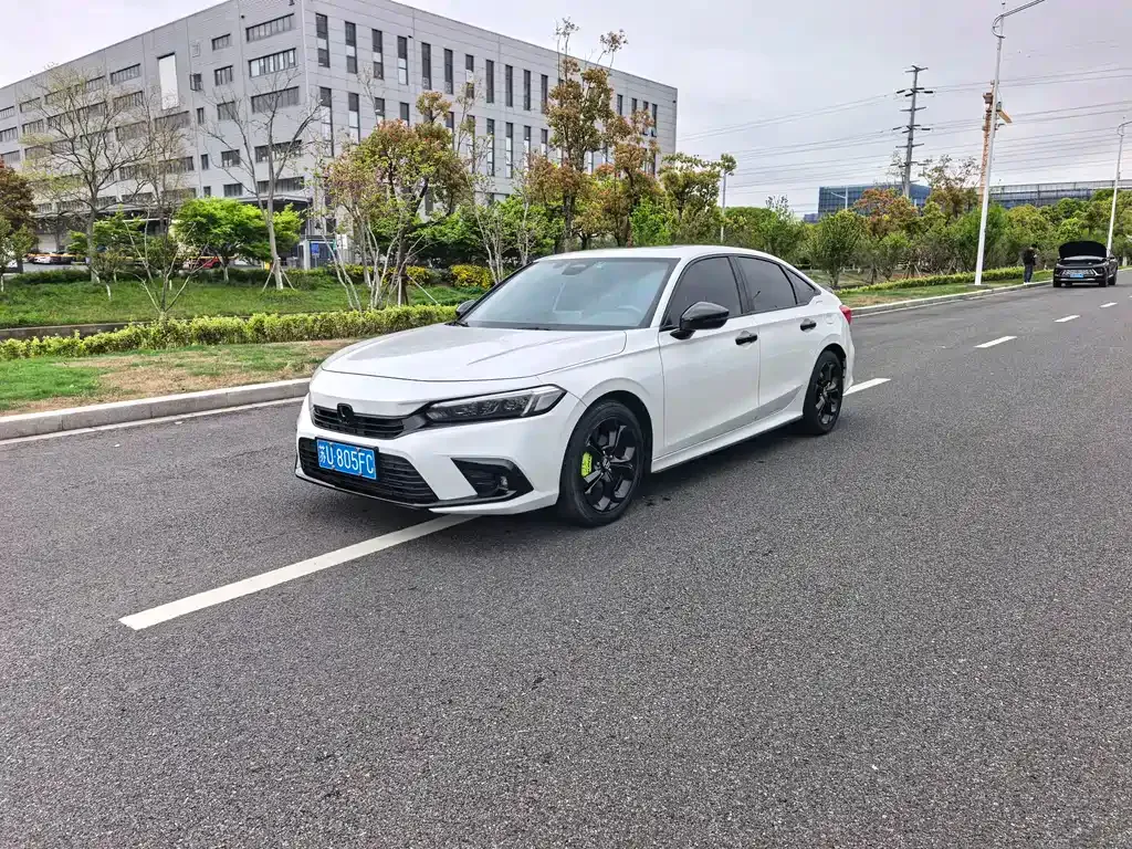 Honda Civic — фото 1
