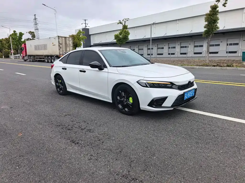 Honda Civic — фото 8