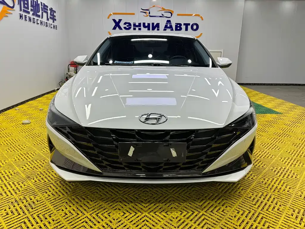 Hyundai Elantra — фото 7