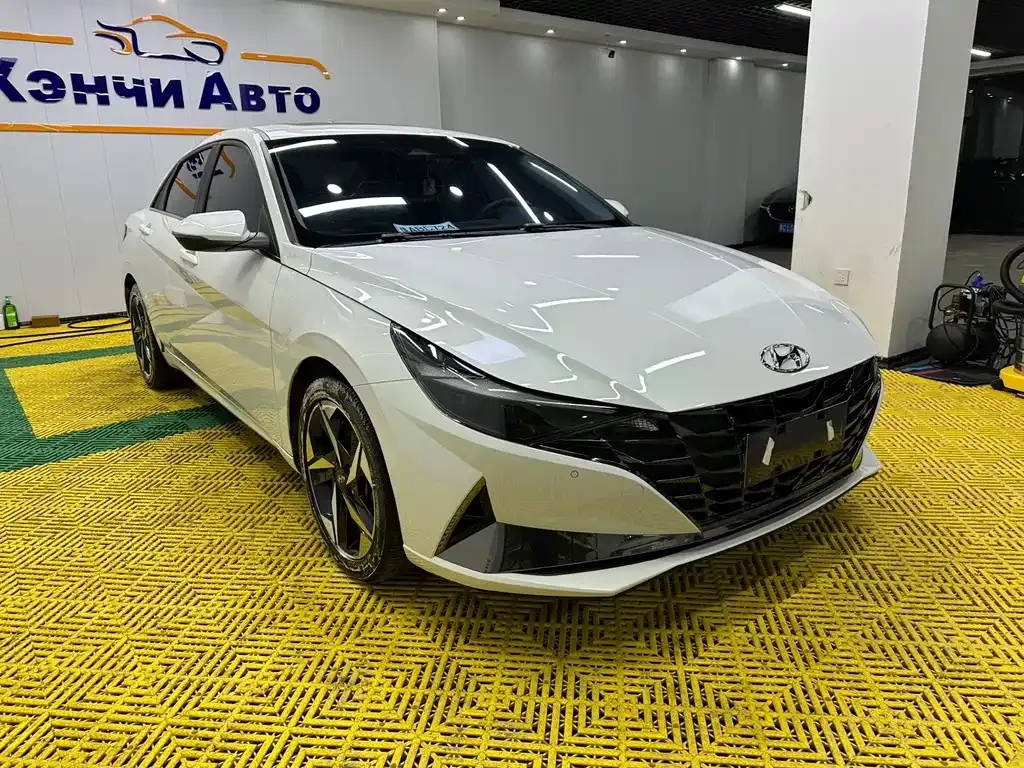 Hyundai Elantra — фото 10