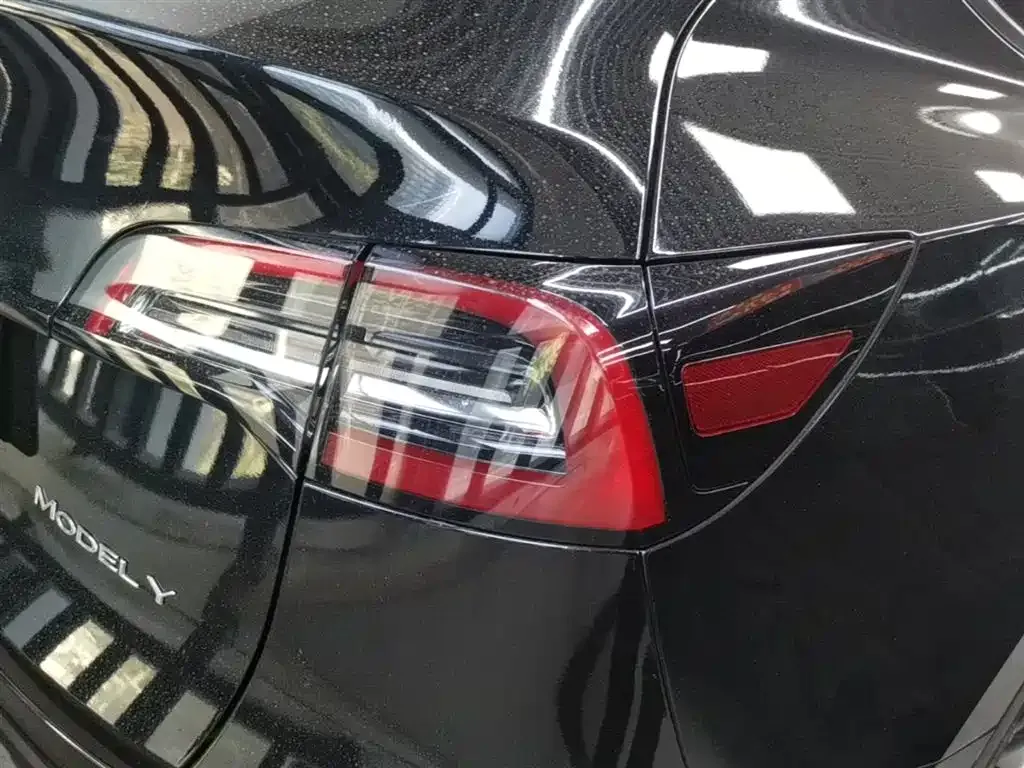 Tesla Model Y 2024 из CN, фото 10
