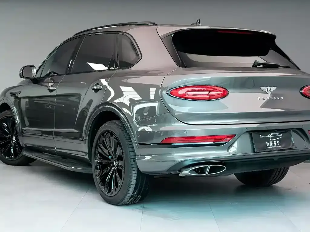 Bentley Bentayga 2023 из CN, фото 6