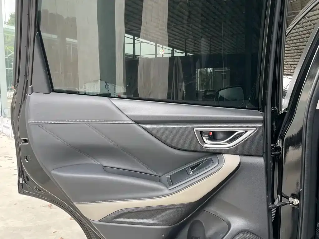 Subaru Forester 2023 из CN, фото 5