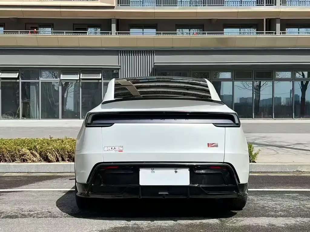 Tesla Model Y — фото 7
