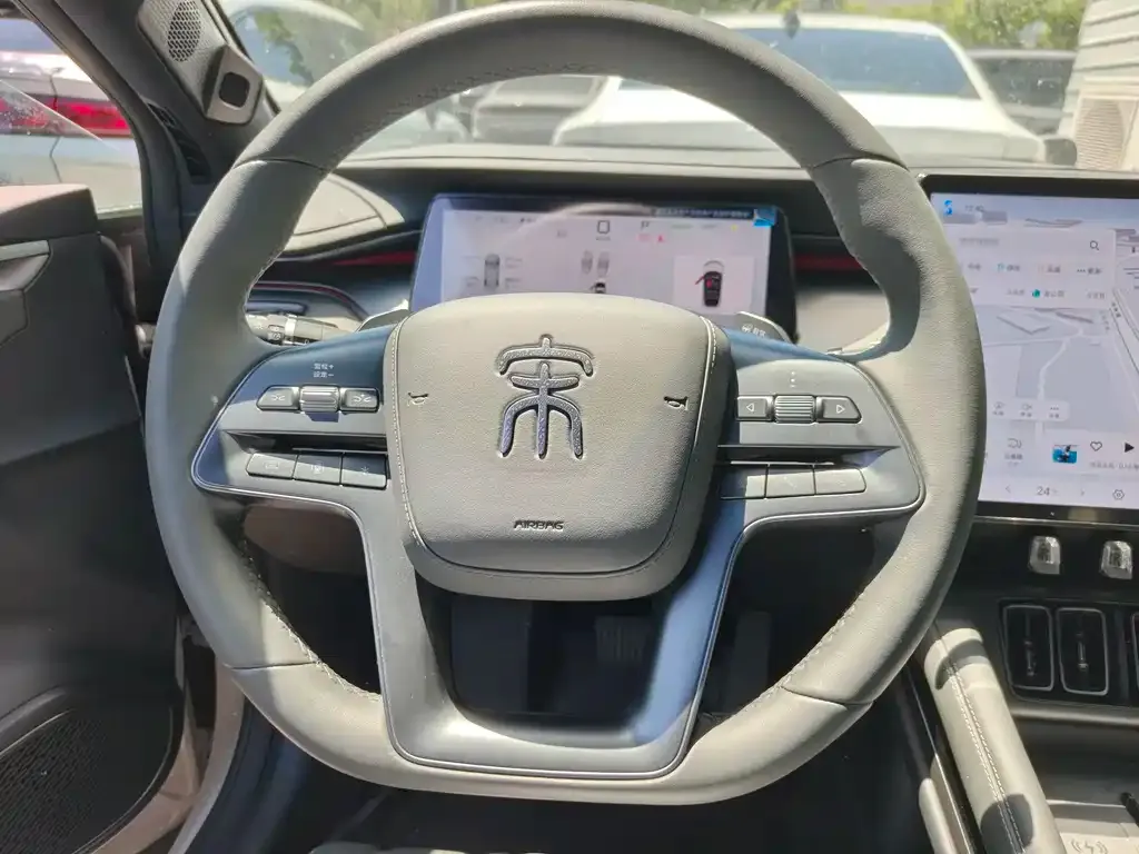 BYD L EV 2025 из CN, фото 5