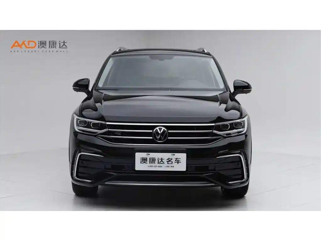 Volkswagen Tiguan L — фото 9