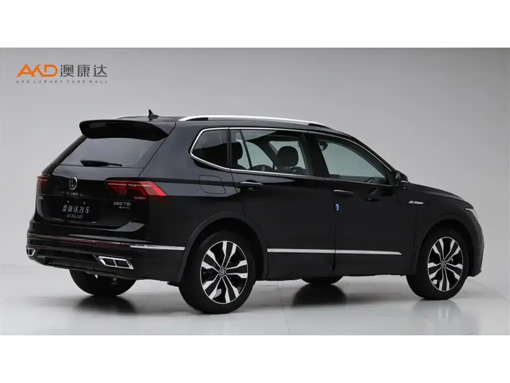 Volkswagen Tiguan L — фото 5