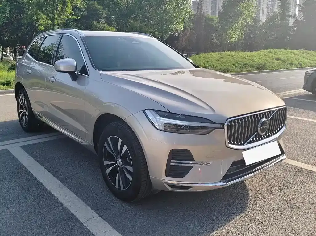 Volvo XC60 — фото 4