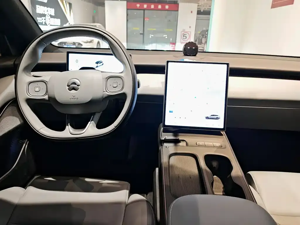 NIO ET5T 2024 из CN, фото 9