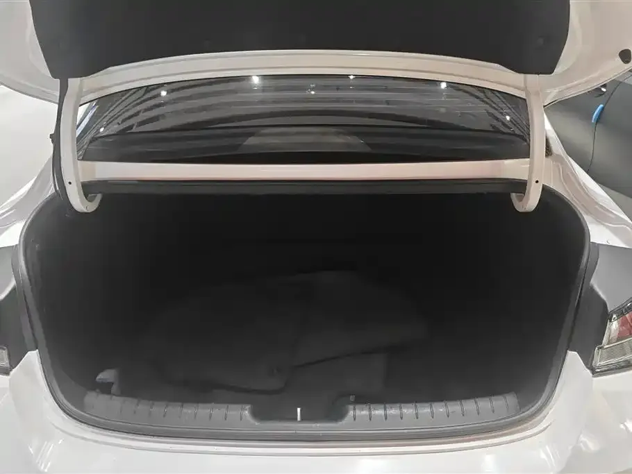 Hyundai Elantra 2023 из CN, фото 3