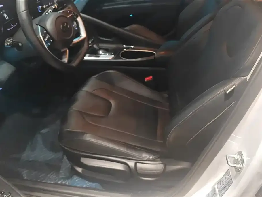 Hyundai Elantra 2023 из CN, фото 10