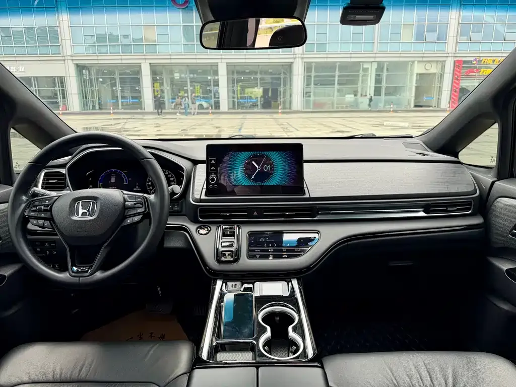 Honda Elysion 2024 из CN, фото 6