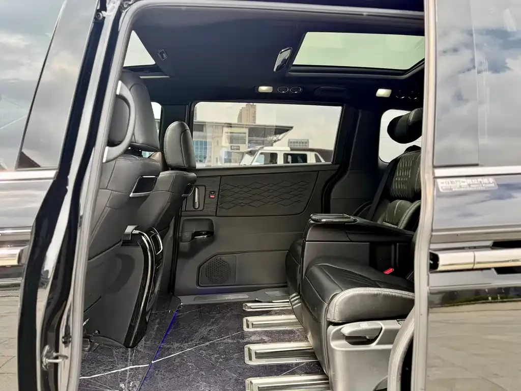 Honda Elysion 2024 из CN, фото 2