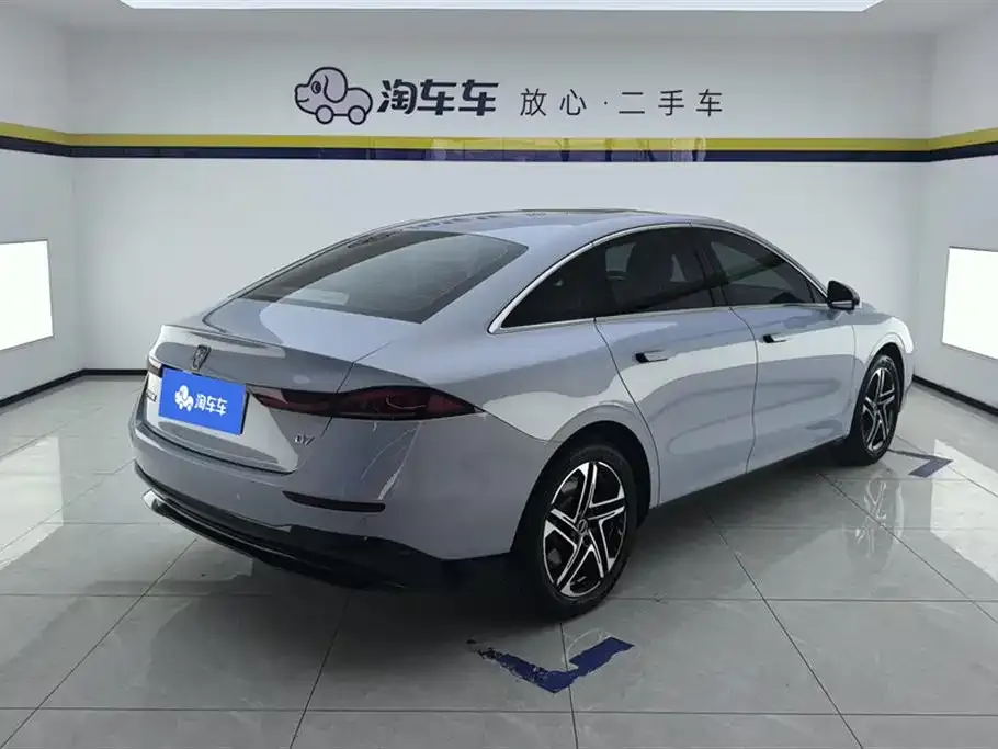 Roewe D7 — фото 8