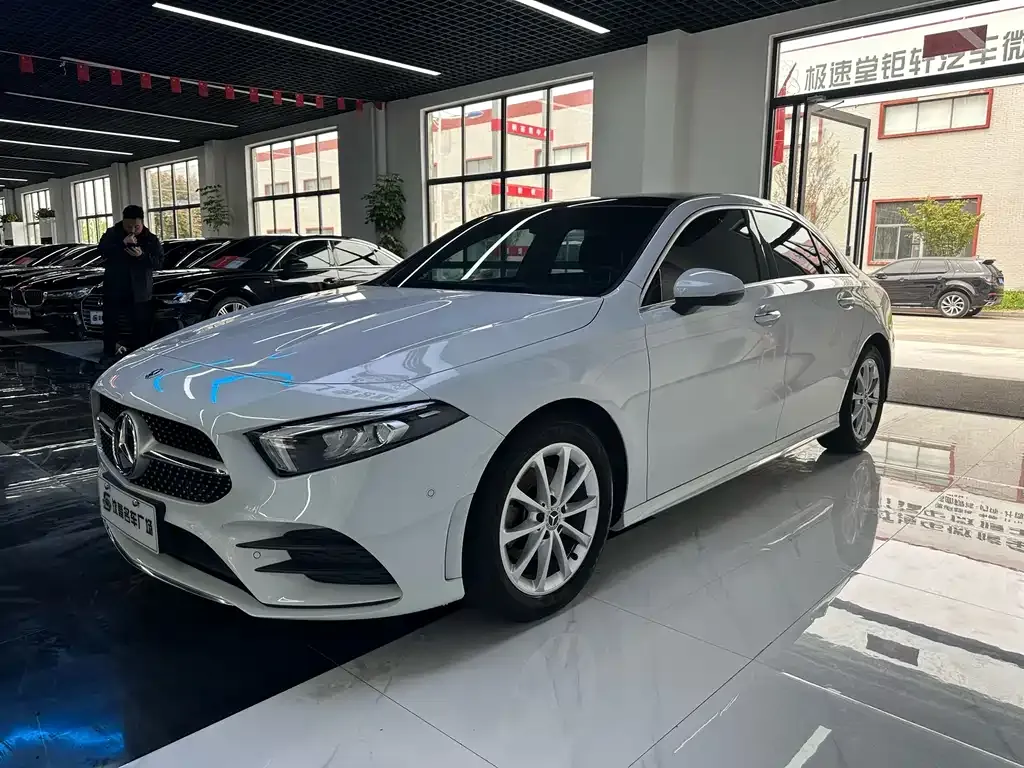 Mercedes-Benz A-Class — фото 1