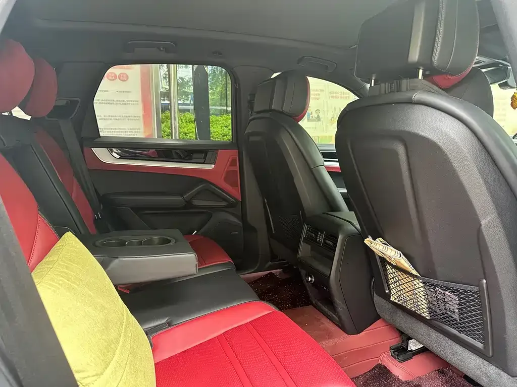 Porsche Cayenne 2024 из CN, фото 4