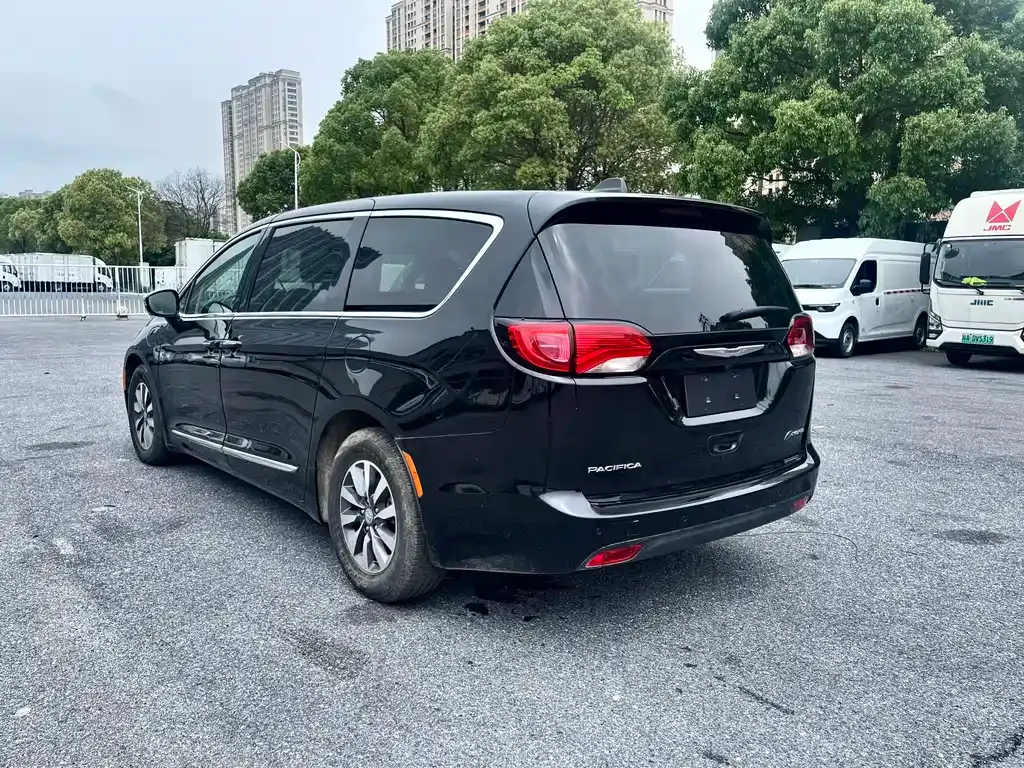 Chrysler Grand Voyager PHEV (Import) 2025 из CN, фото 10
