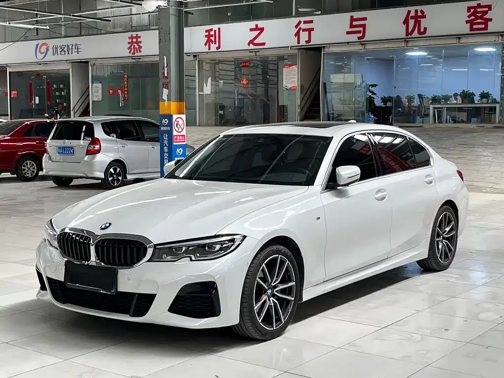 BMW 3 Series 2021 из CN, фото 1