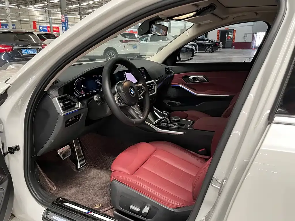 BMW 3 Series 2021 из CN, фото 9