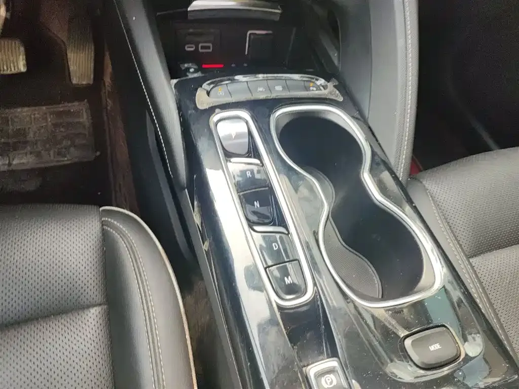 Buick Envision Plus — фото 4