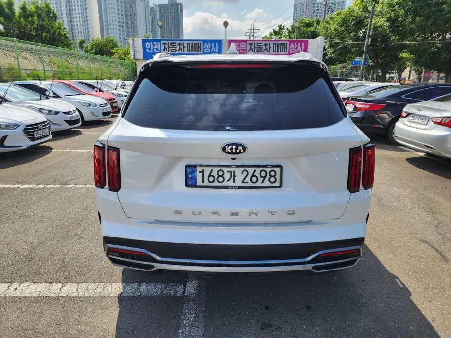 Kia Sorento — фото 5