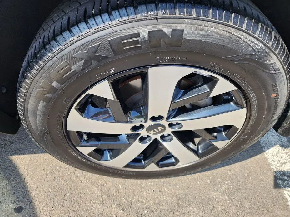 Kia Sorento — фото 3