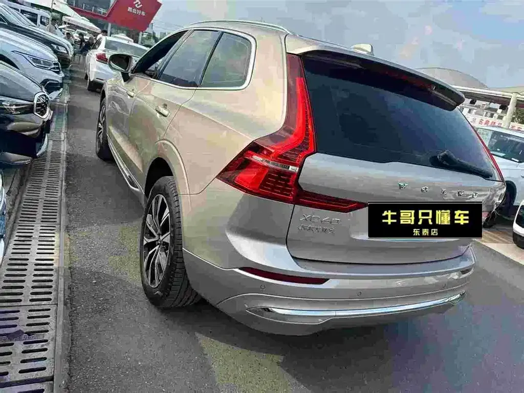 Volvo XC60 — фото 4