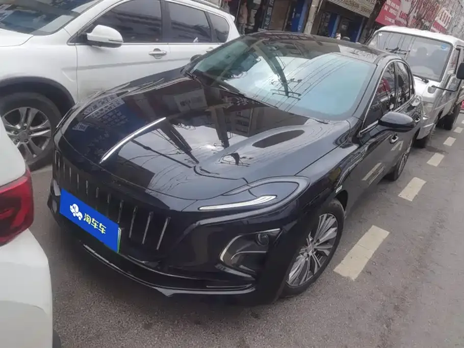 Hongqi E-QM5 — фото 1