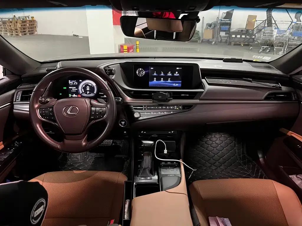 Lexus ES 2021 из CN, фото 4