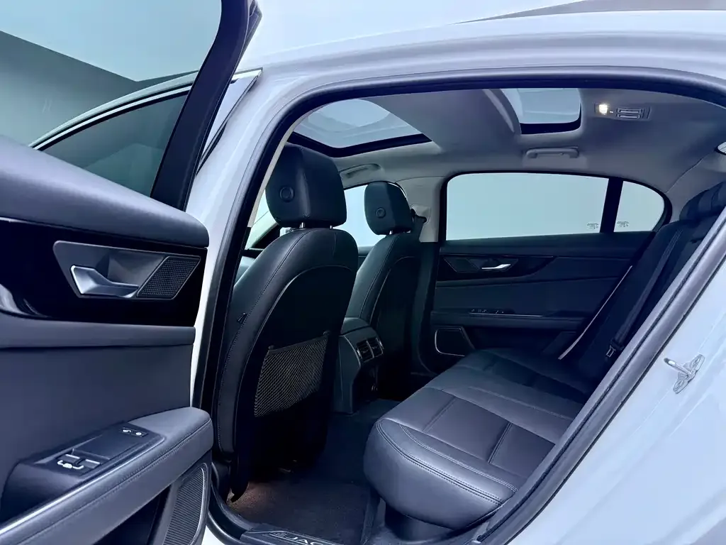 Jaguar XEL 2021 из CN, фото 8