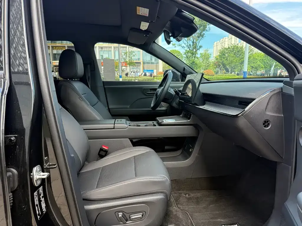 Toyota Platinum 3X 2025 из CN, фото 5
