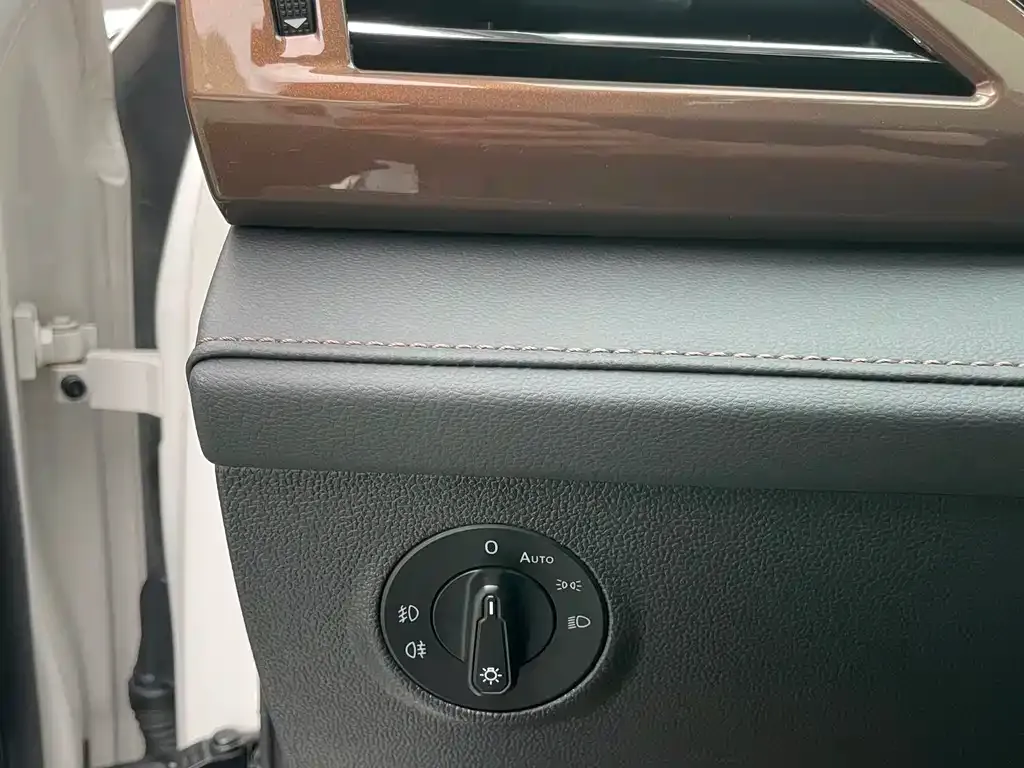 Volkswagen Tharu 2022 из CN, фото 3