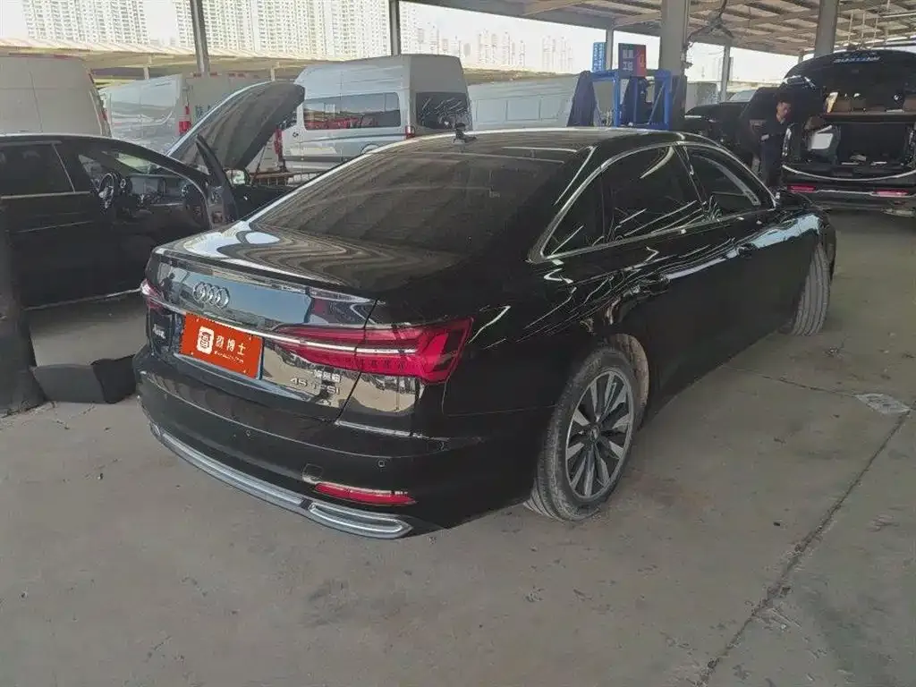 Audi A6L 2021 из CN, фото 9