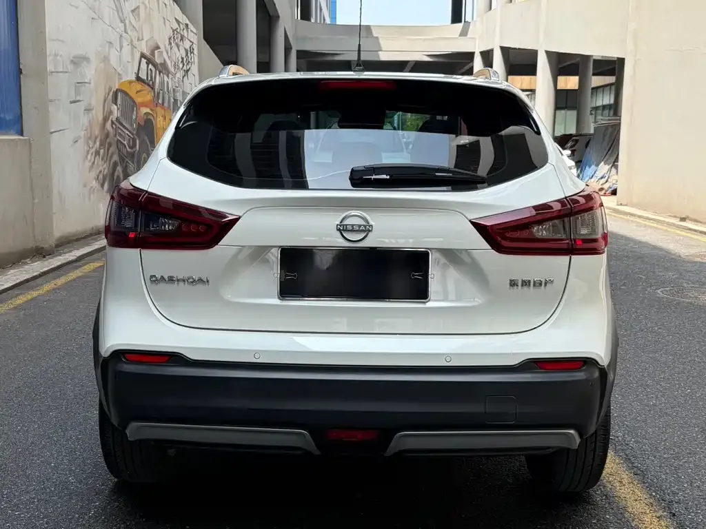 Nissan Qashqai — фото 10