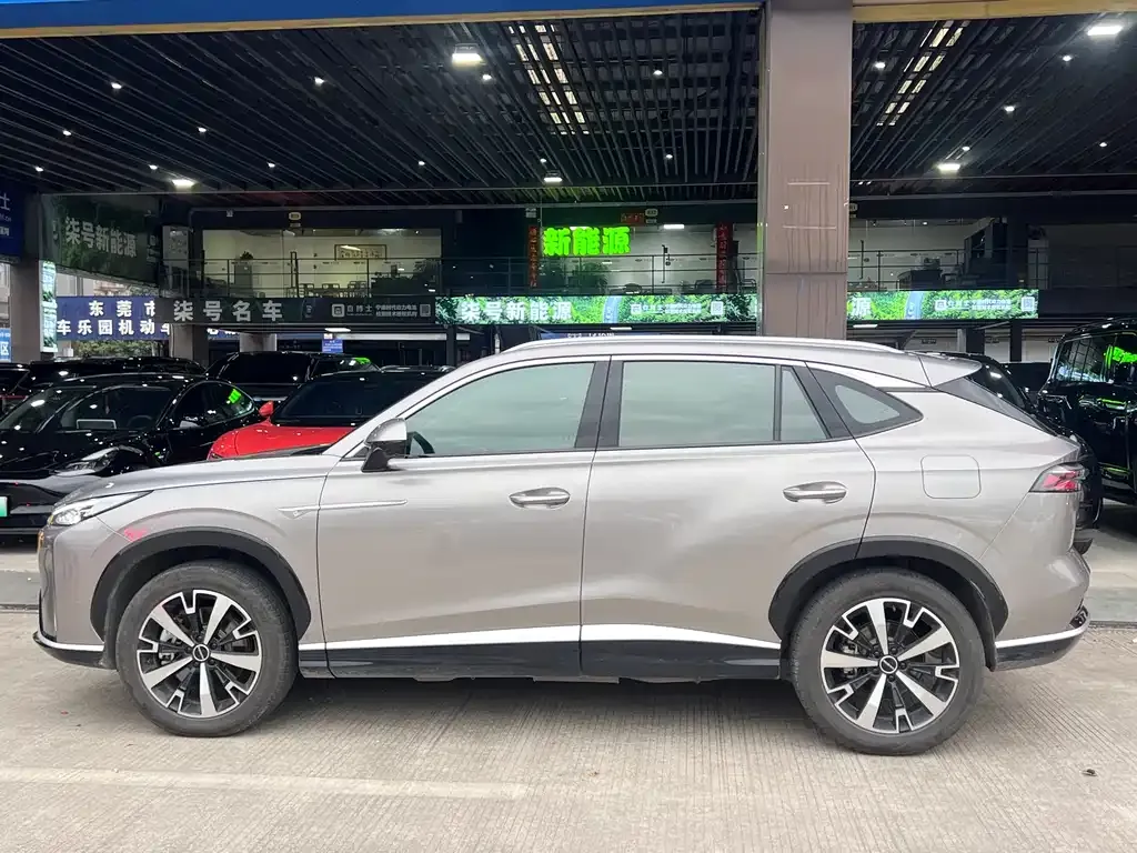 Roewe D5X DMH 2025 из CN, фото 8