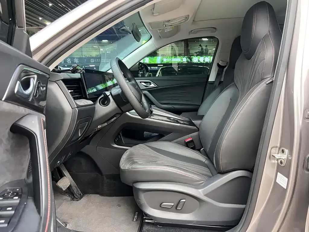 Roewe D5X DMH 2025 из CN, фото 2