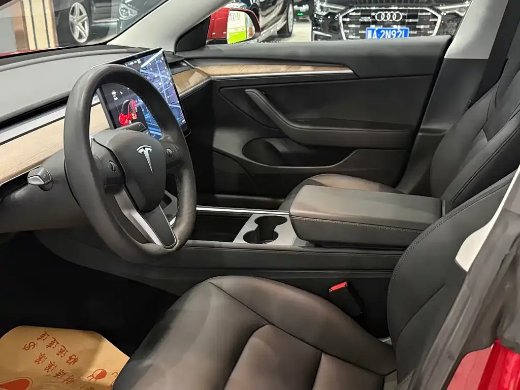 Tesla Model 3 2021 из CN, фото 3