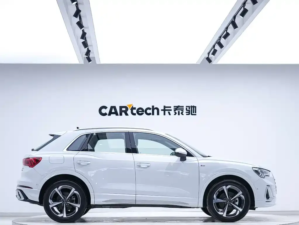 Audi Q3 — фото 9