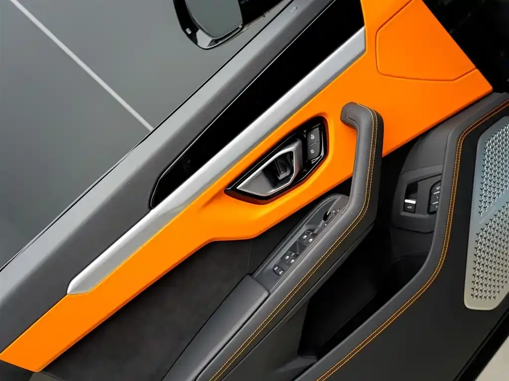 Lamborghini Urus 2024 из CN, фото 7